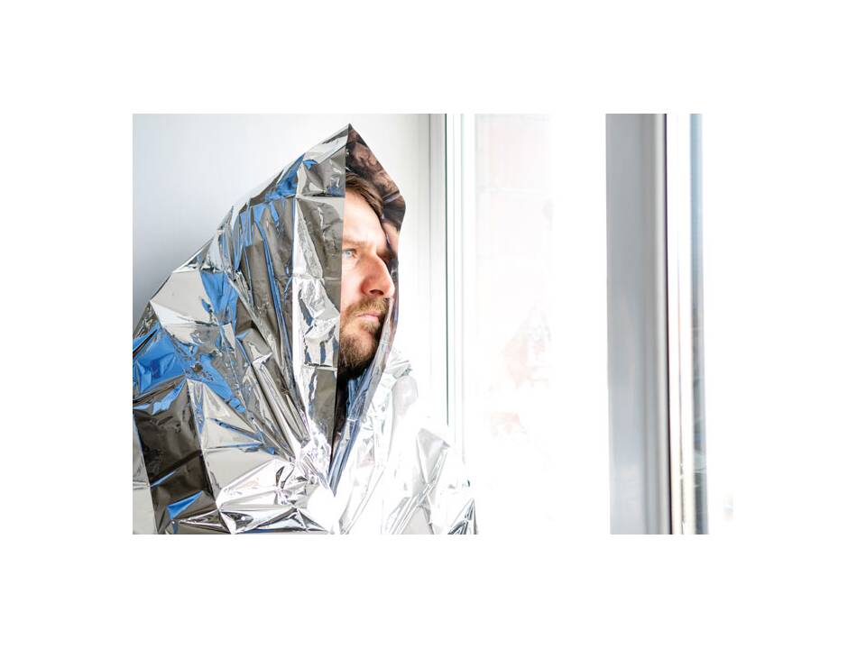 Emergency blanket in a pouch 1