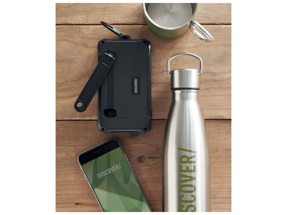 8000 mAh solar dynamo charger 4