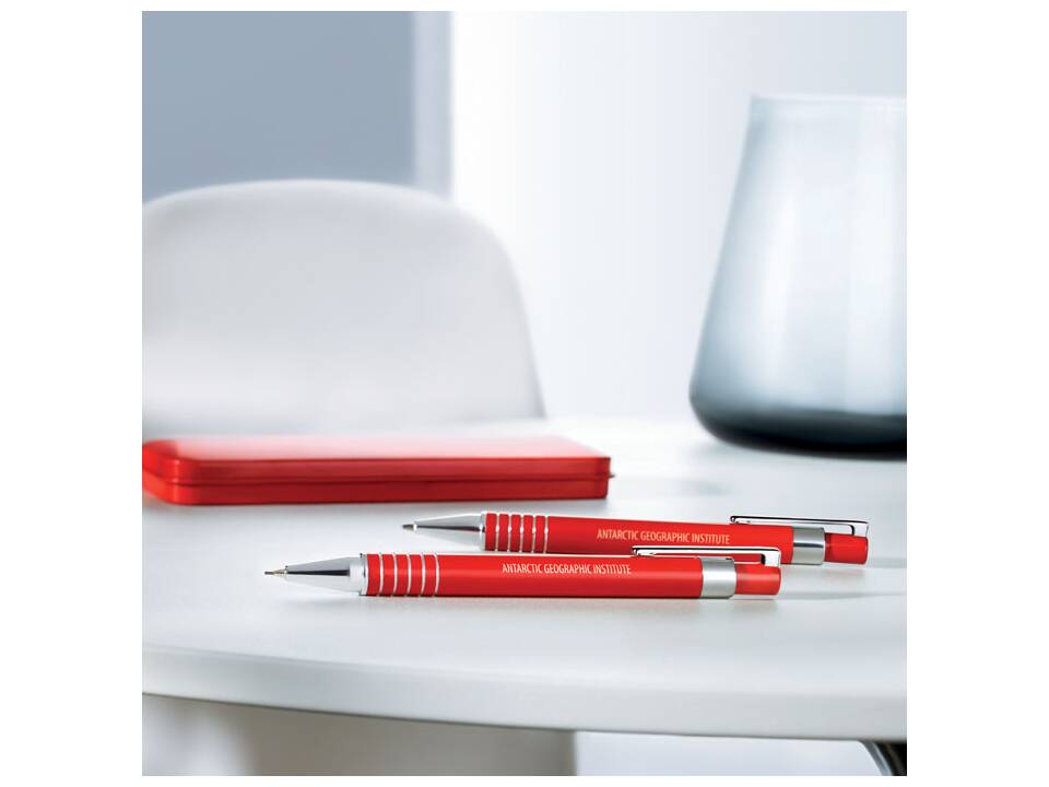 Ball pen set in metal box 10