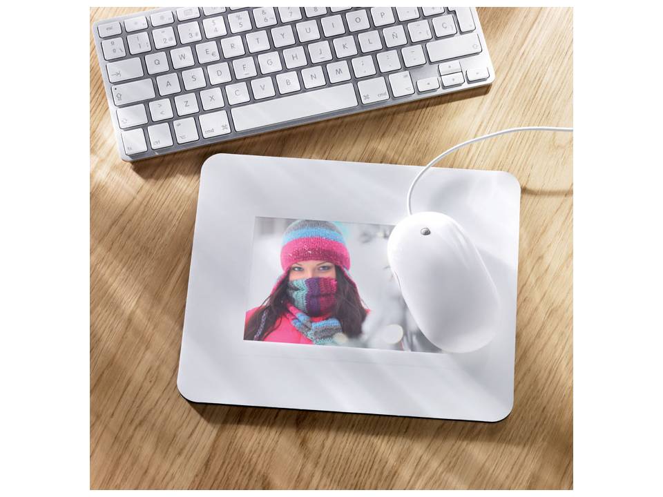 Mouse pad with picture insert 1