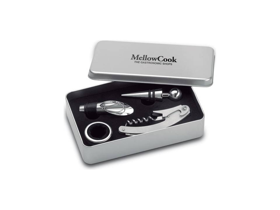 Wine set in tin box 3