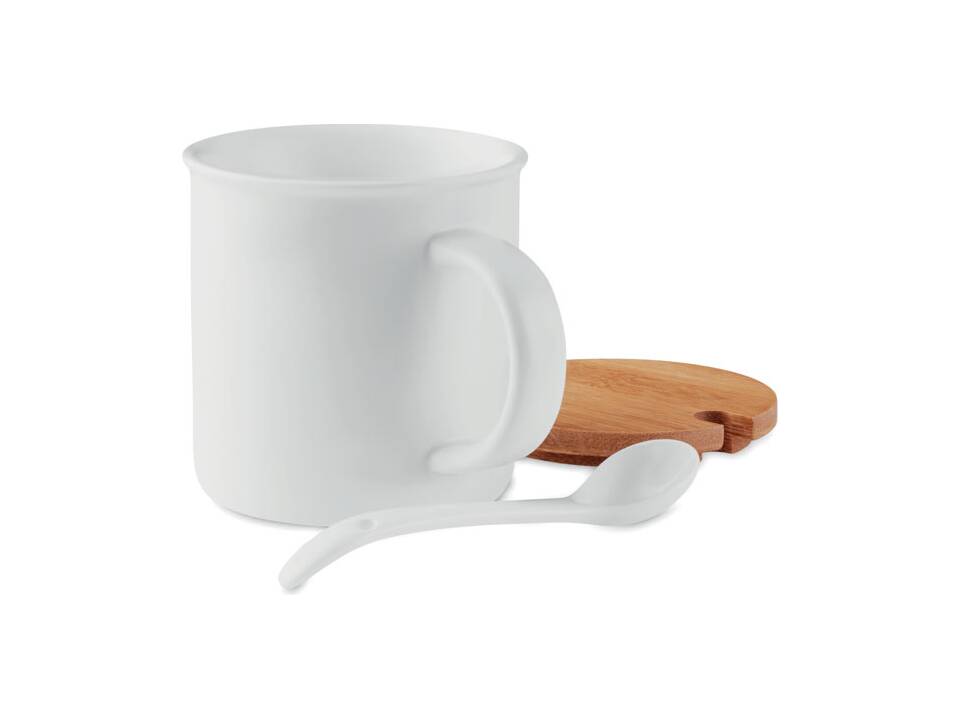 Porcelain mug with spoon 3