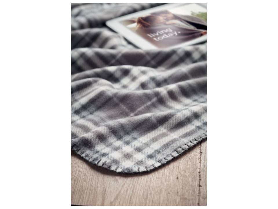 RPET Fleece blanket with squared pattern 13