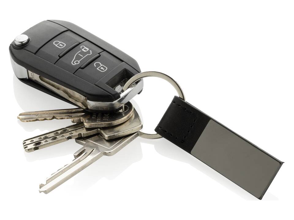 Luxury PU keychain RCS recycled zinc alloy 4