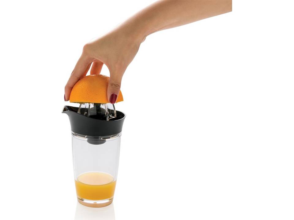 One cup juice press 3