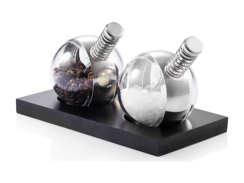 Planet pepper & salt set 2