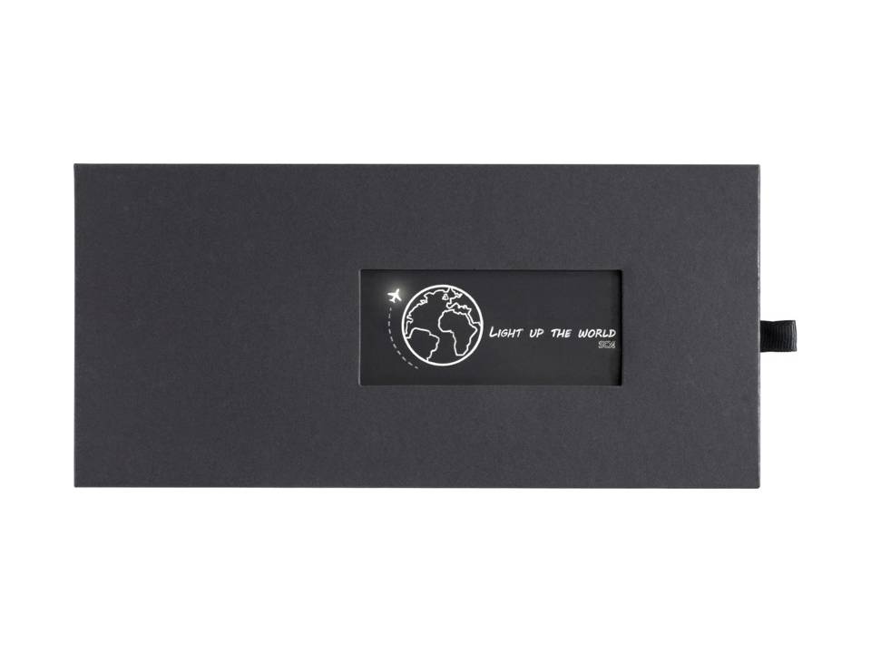 P30 light-up solar 8000 mAh powerbank 6