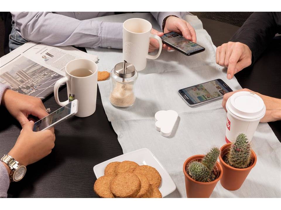 Pocket cloud wireless storage 9