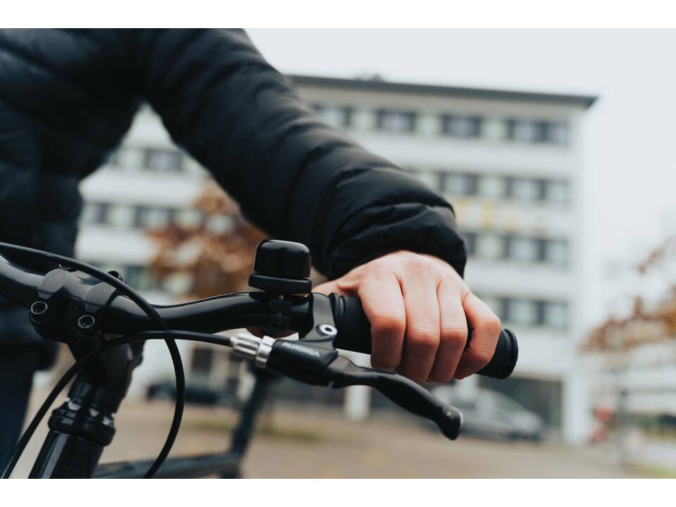 Pedalfinder bike bell with worldwide locating 9