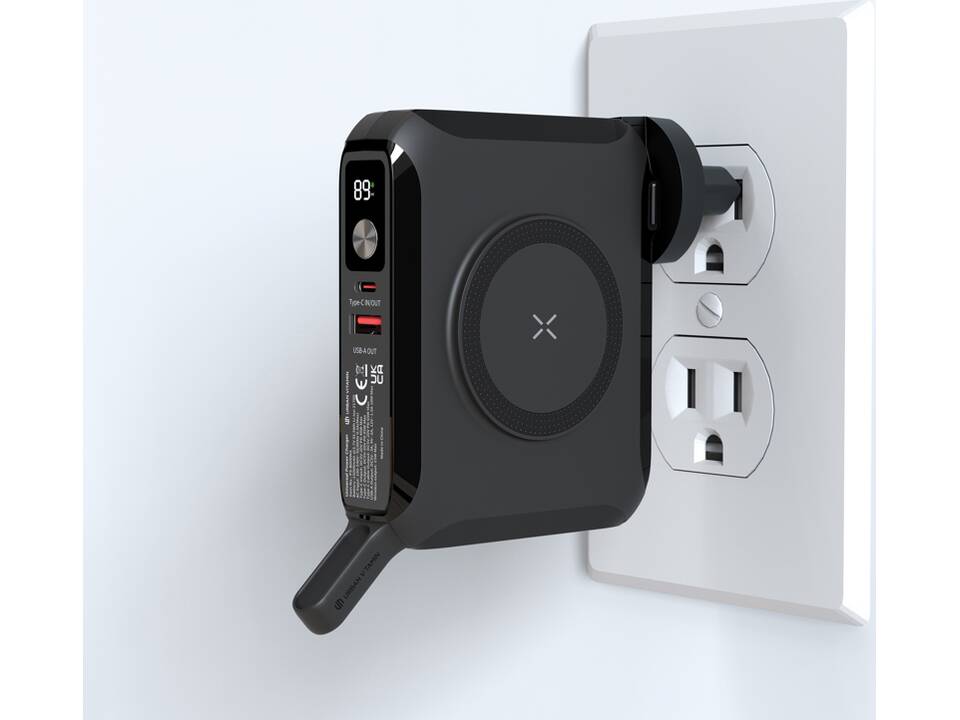 Urban Vitamin Oxnard 5 in 1 65W universal charger 13