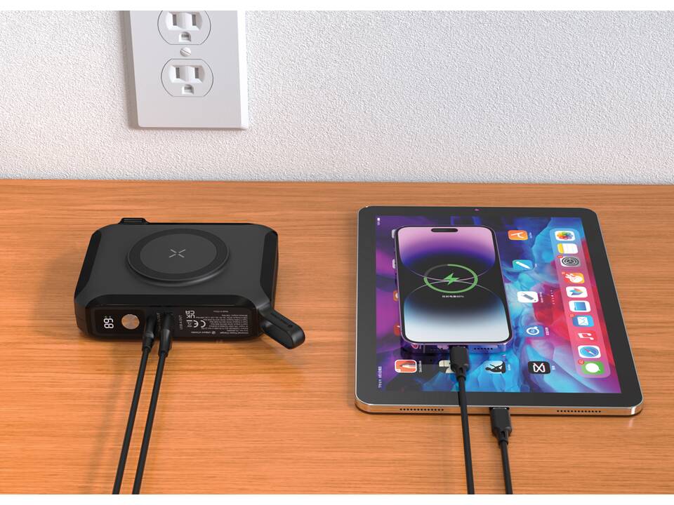 Urban Vitamin Oxnard 5 in 1 65W universal charger 15