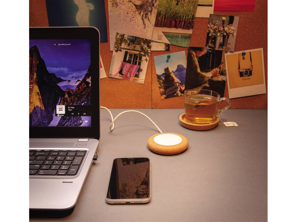 Cork and Wheat 5W wireless charger 6