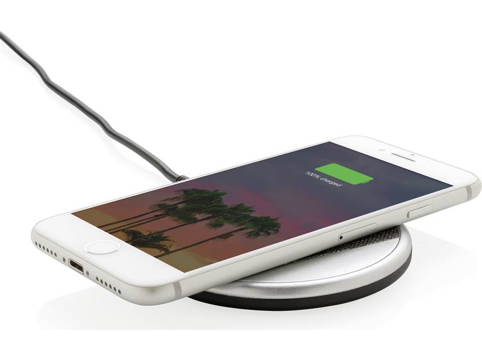 Vogue 5W wireless charging pad 1