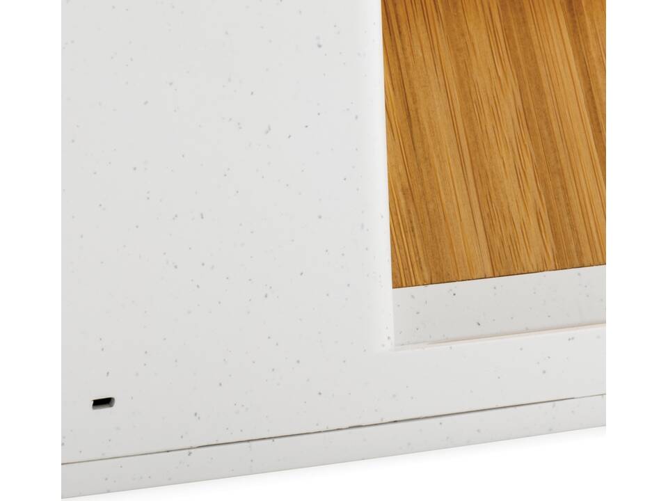 Ontario FSC® & RCS recycled plastic 10W wireless charger 18