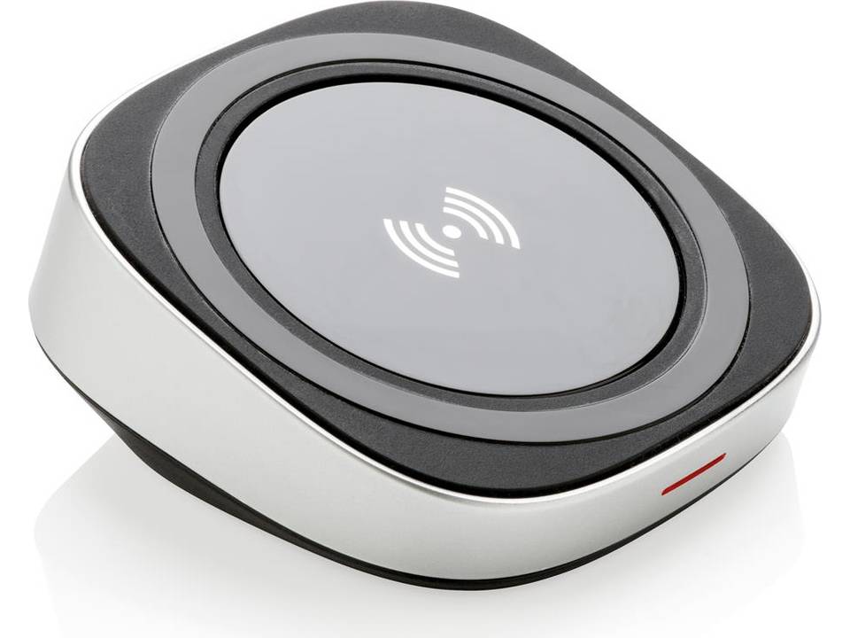 Swiss Peak wireless 10W charger 2