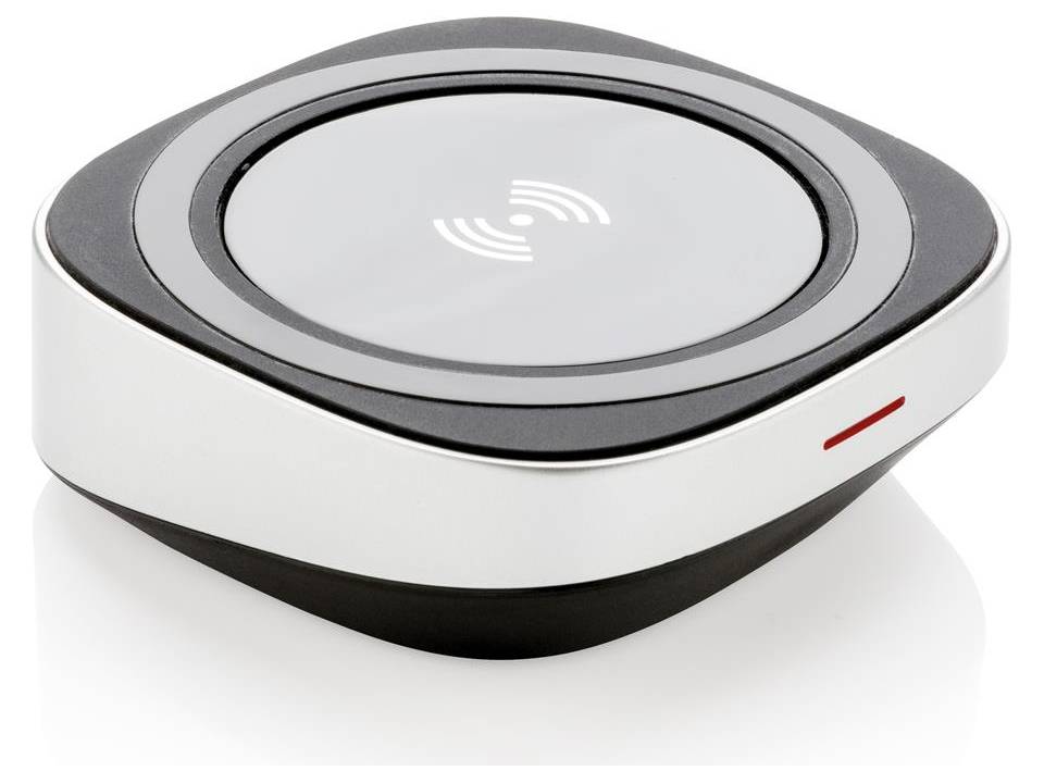 Swiss Peak wireless 10W charger 1