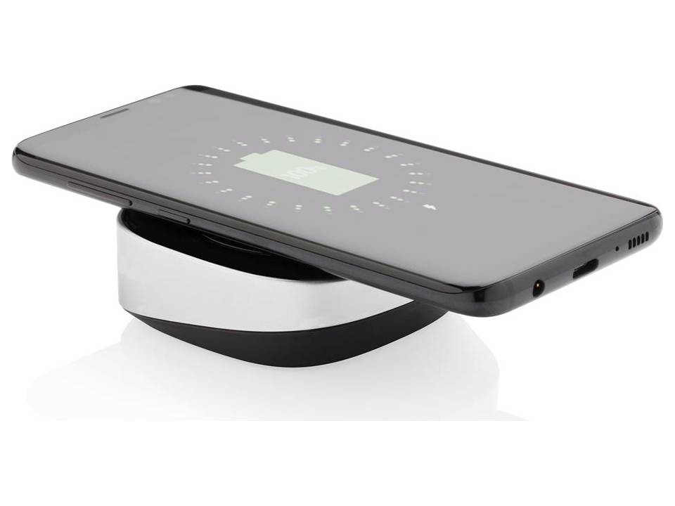 Swiss Peak wireless 10W charger 11