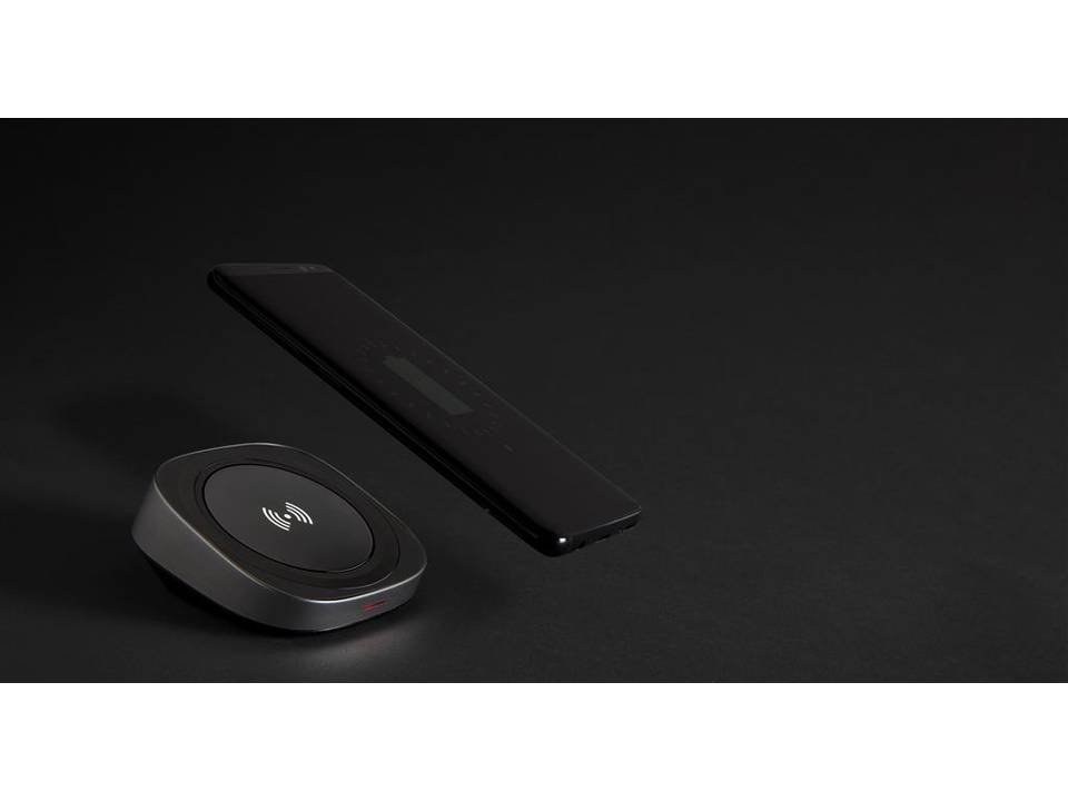 Swiss Peak wireless 10W charger 4