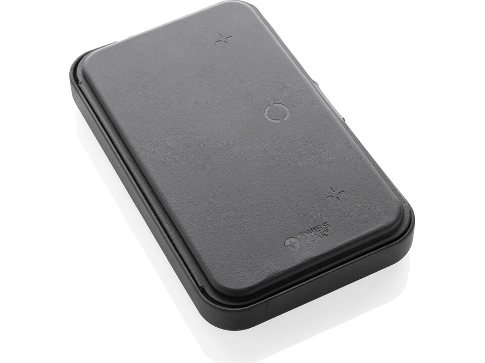 Swiss Peak RCS recycled travel case with 3 in 1 charger 4