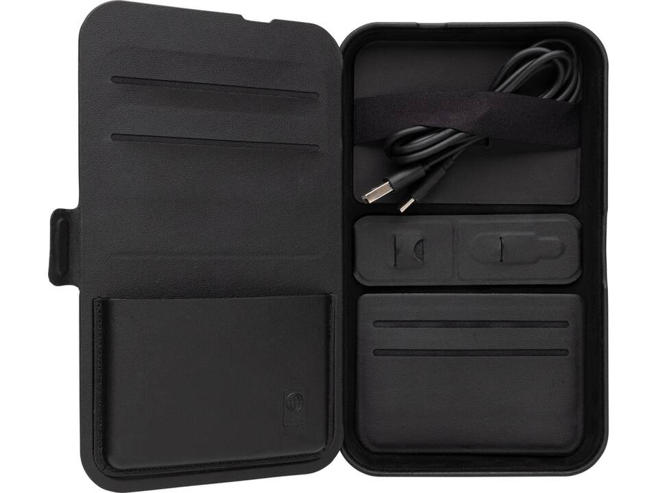 Swiss Peak RCS recycled travel case with 3 in 1 charger 7