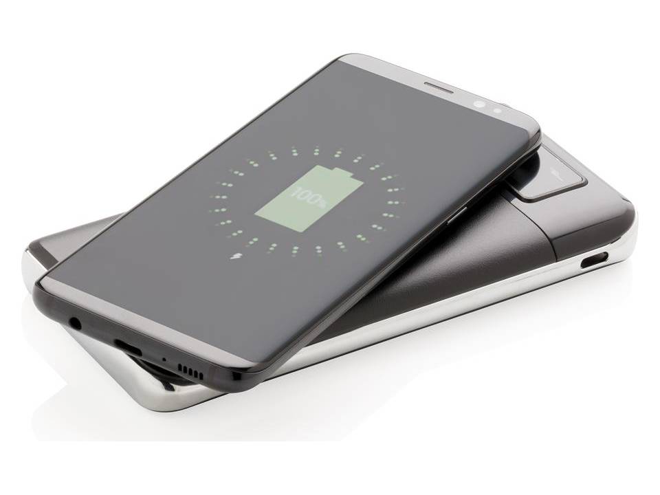 10.000 mAh powerbank with wireless 5W charger 7