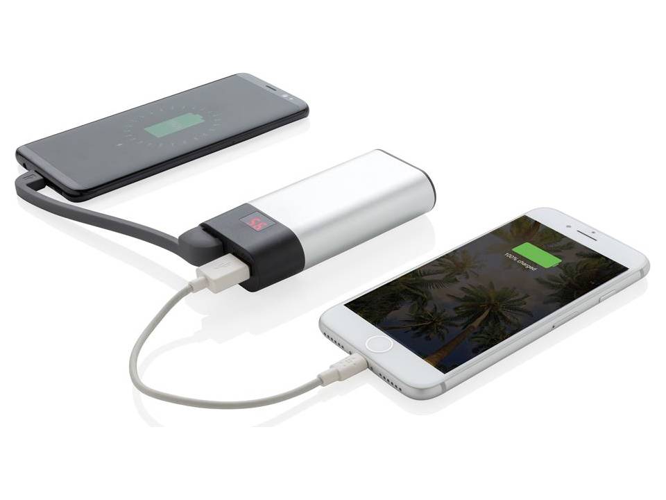 4.000 mAh powerbank with digital display 3