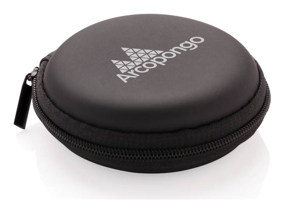 Wireless earbuds in pouch 8