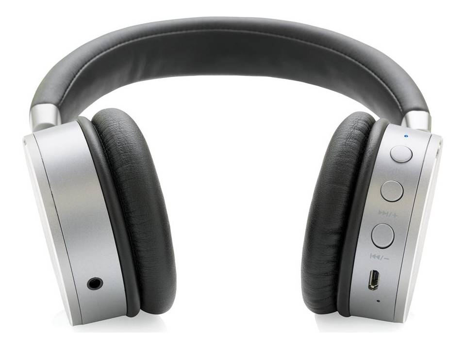 Swiss Peak wireless headphone 7