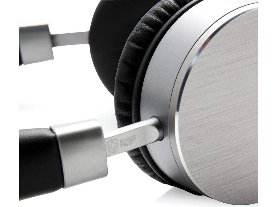 Swiss Peak wireless headphone 8