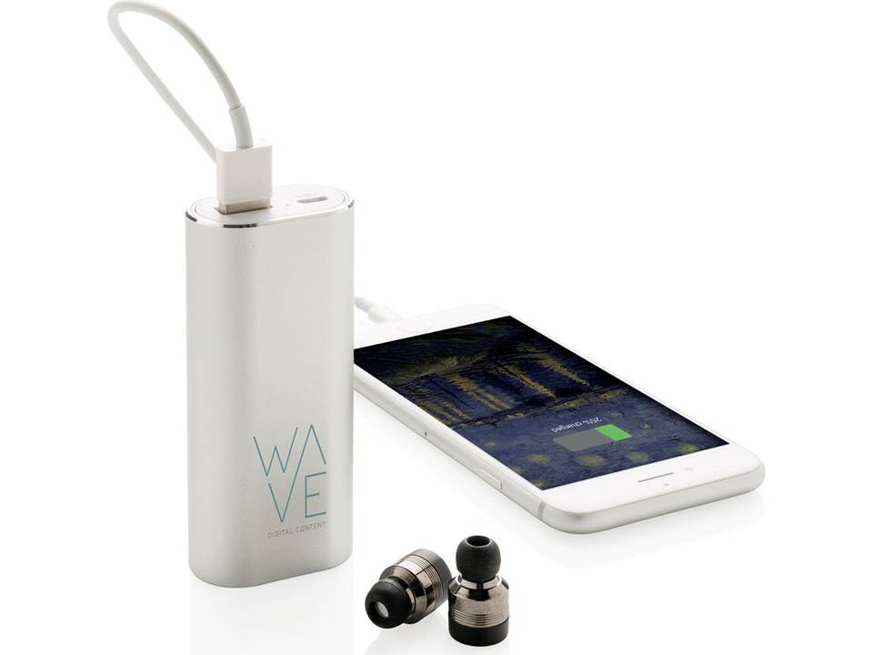 True wireless earbuds with 2.000 mAh powerbank 1
