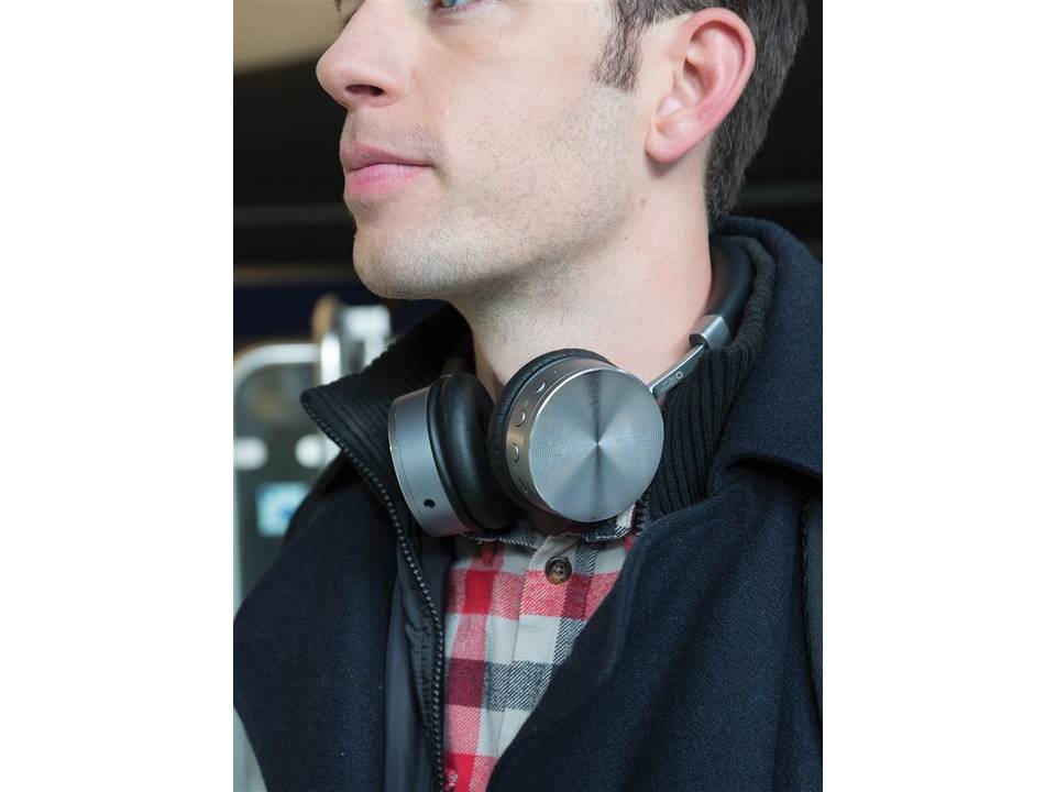 Swiss peak wireless headphone V2 11