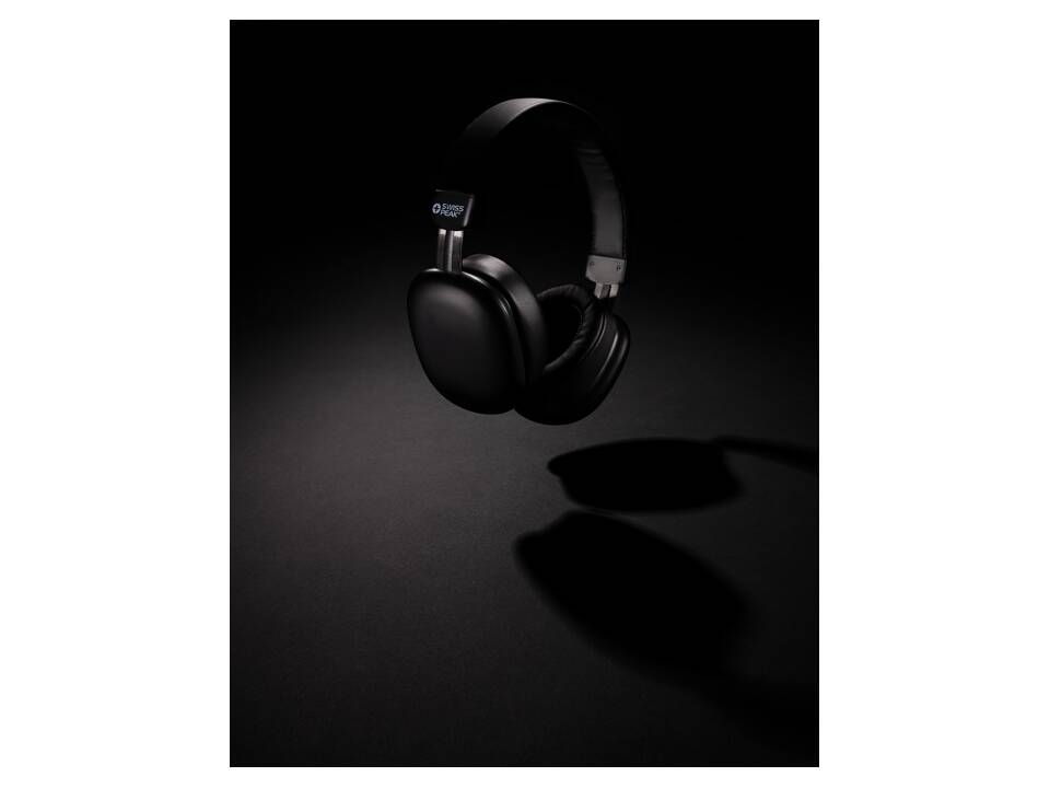 Swiss Peak Pro wireless headphone 3