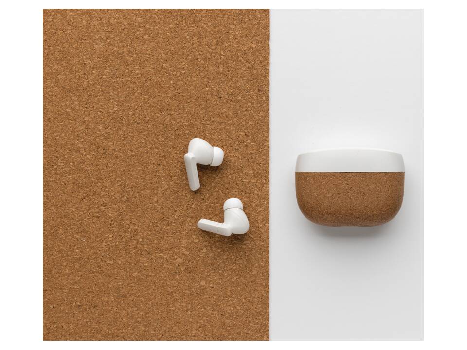 Oregon RCS recycled plastic and cork TWS earbuds 9