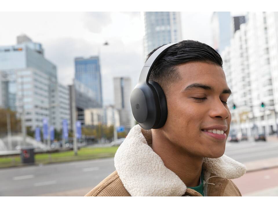 Urban Vitamin Freemond wireless ANC headphone 10
