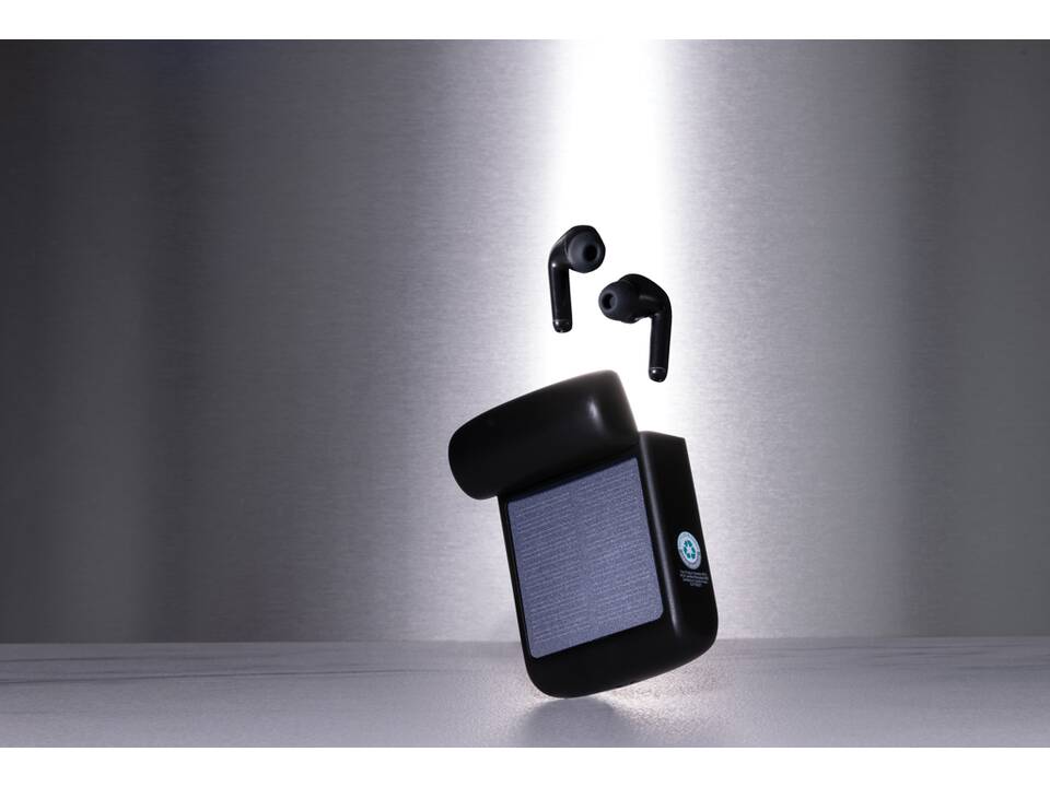 Skywave RCS recycled plastic solar earbuds 8