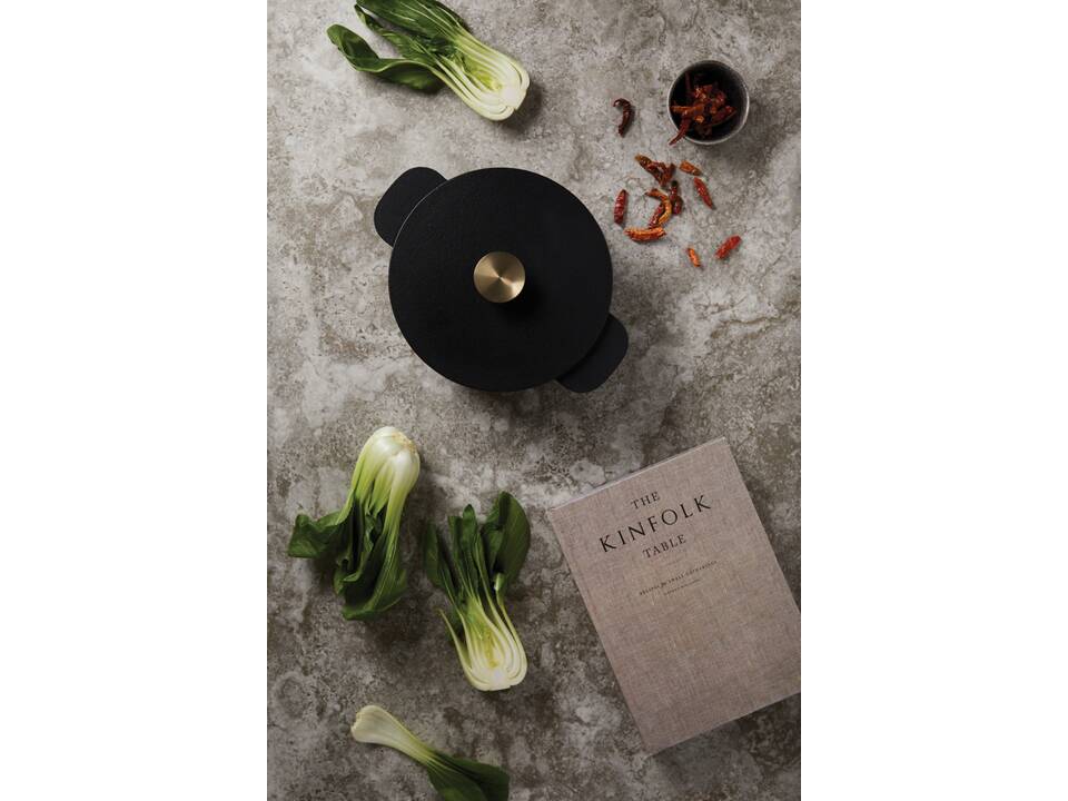 Ukiyo cast iron pan medium 13