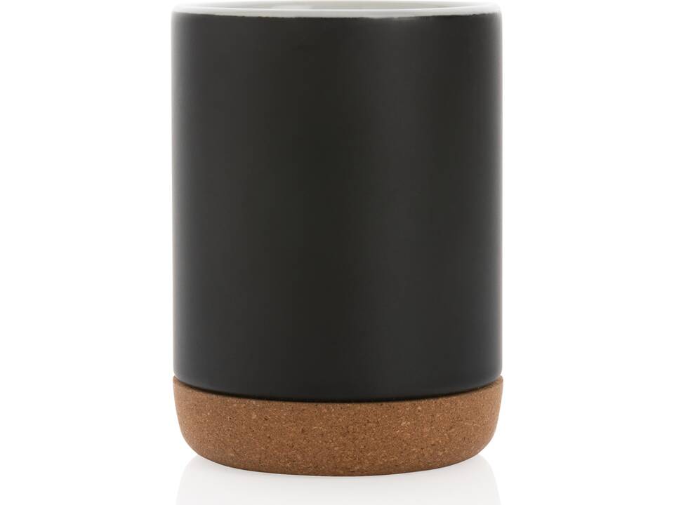 Ceramic mug with cork base 4