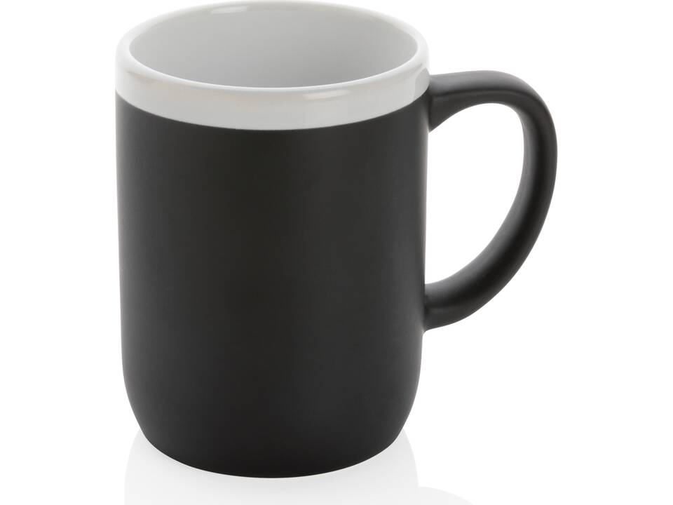 Ceramic mug with white rim 1