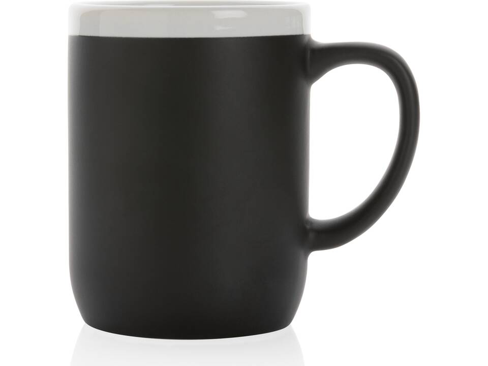 Ceramic mug with white rim 2