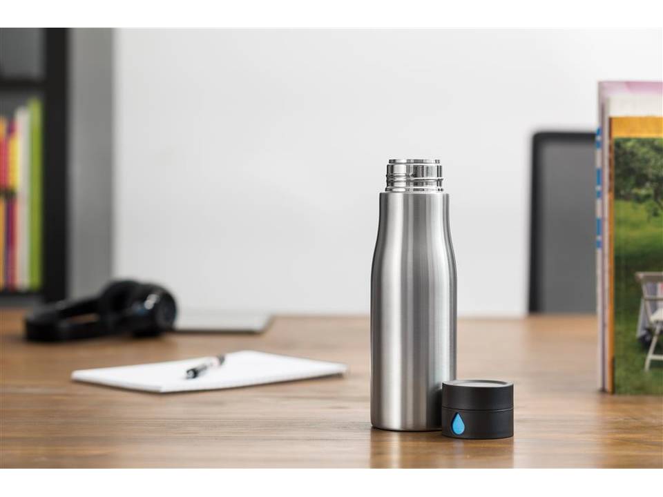 Aqua hydration tracking bottle 3