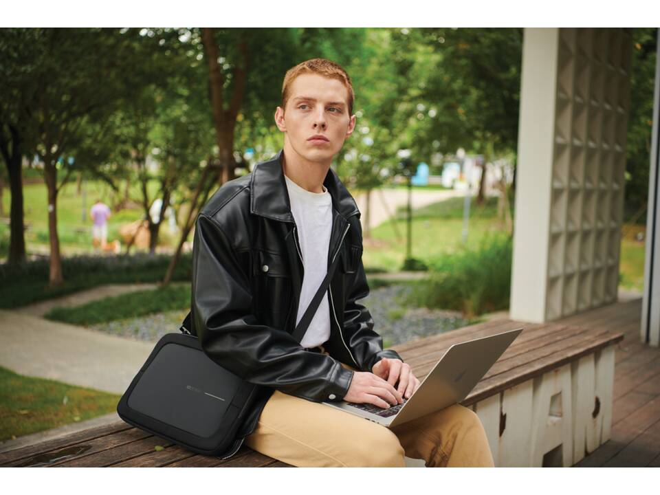 XD Design 16" Laptop Bag 21