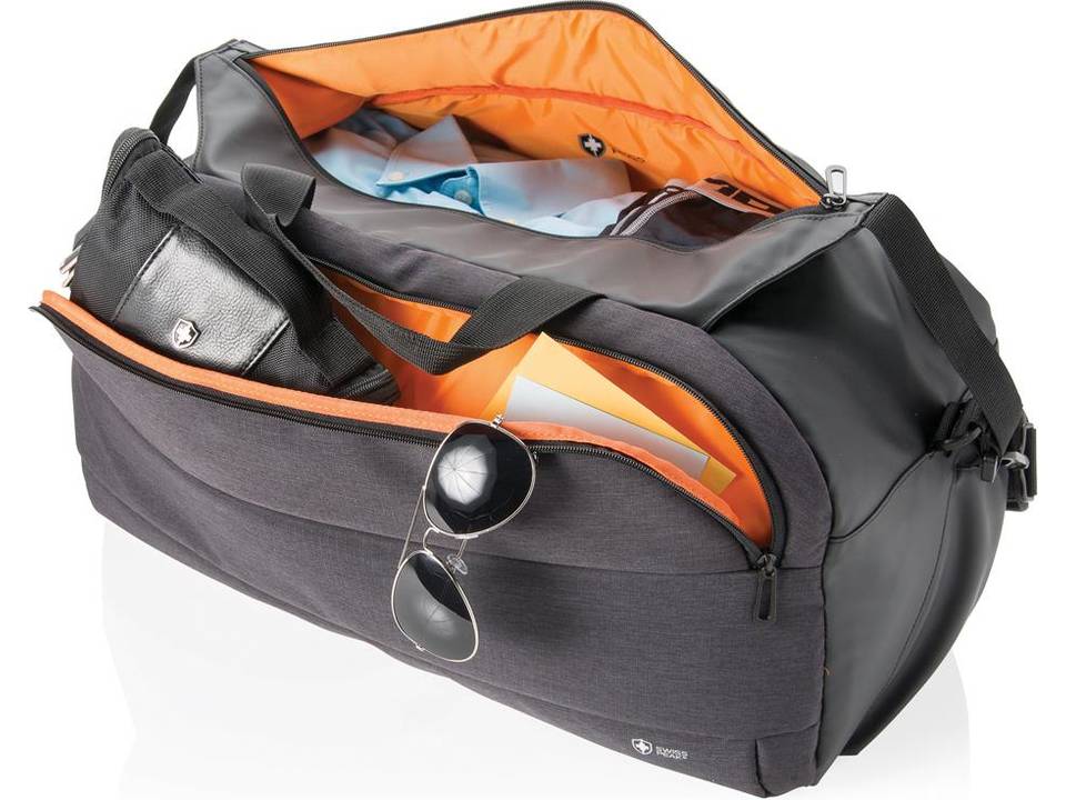 Swiss Peak modern weekend bag 1