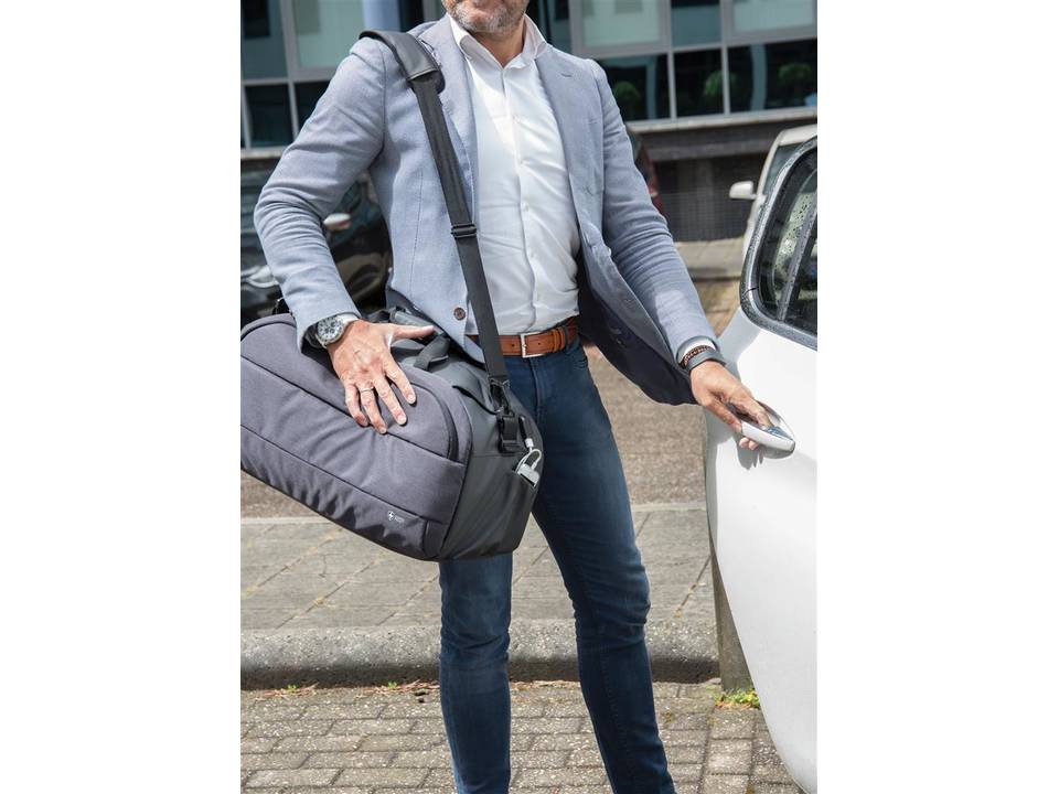 Swiss Peak modern weekend bag 15