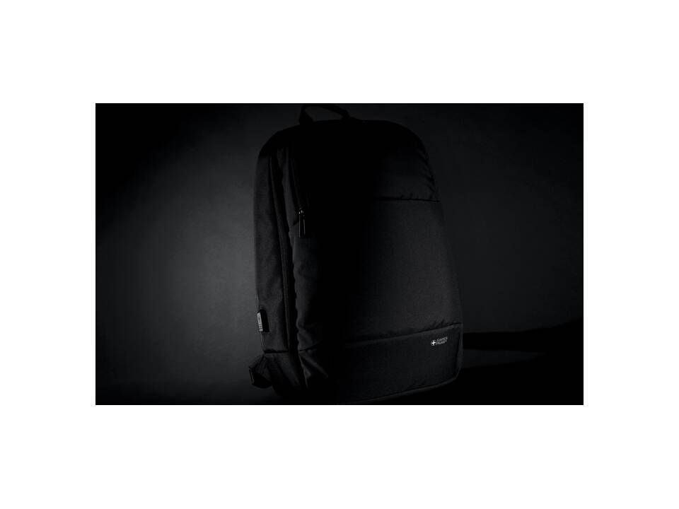 Swiss Peak AWARE™ modern 15.6" laptop backpack 8
