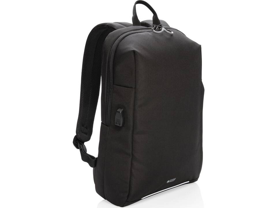Swiss Peak AWARE™ RFID and USB laptop backpack 3