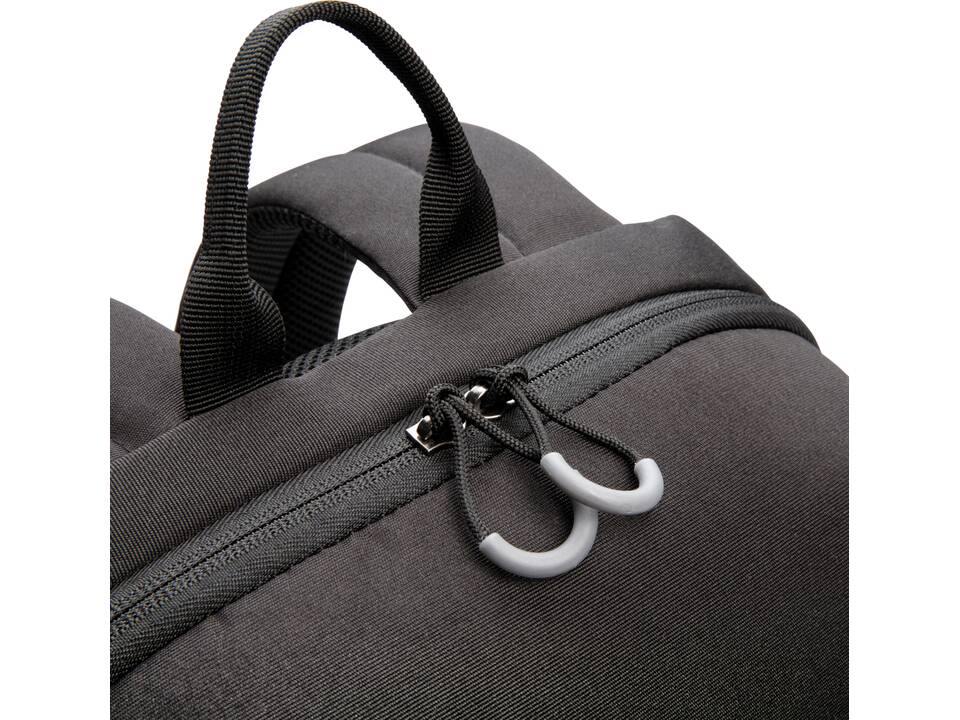 Swiss Peak AWARE™ RFID and USB laptop backpack 8