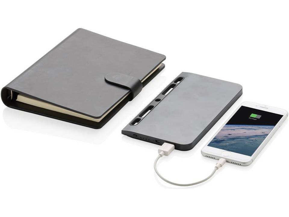 Standard notebook with detachable 4.000 mAh powerbank 2