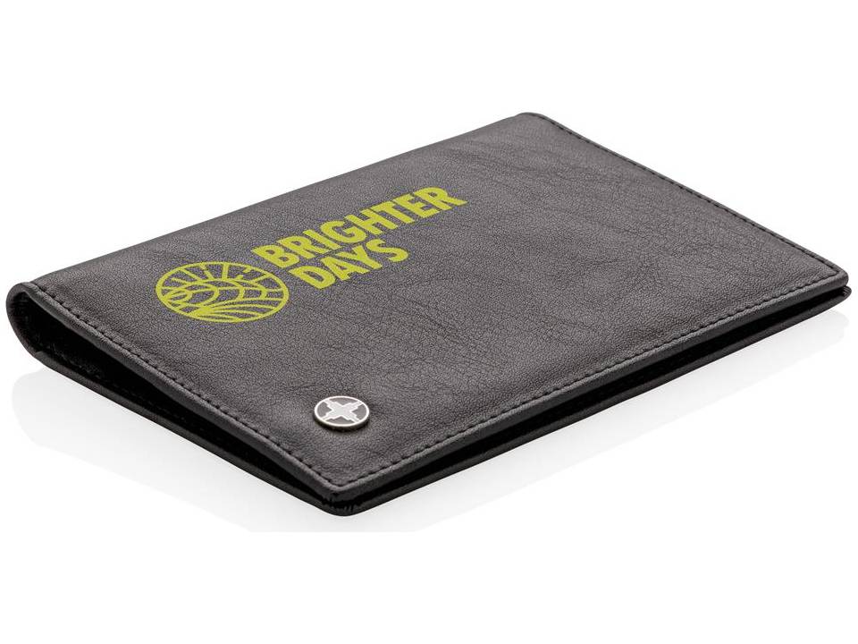 Swiss Peak RFID anti-skimming passport holder 6