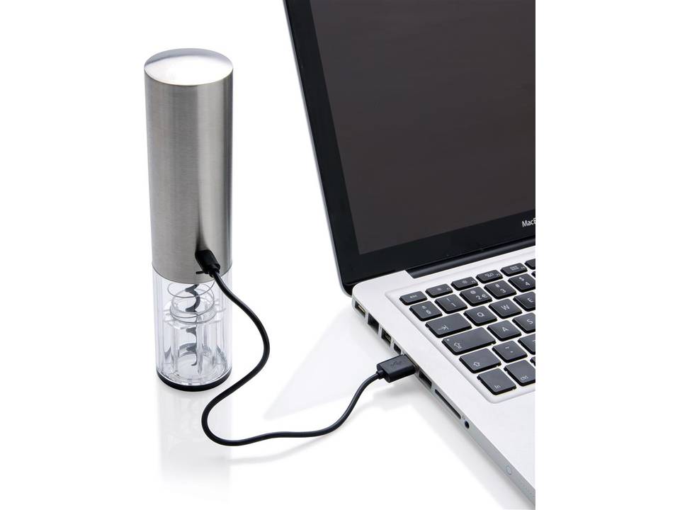 Rechargeable electric wine opener 3