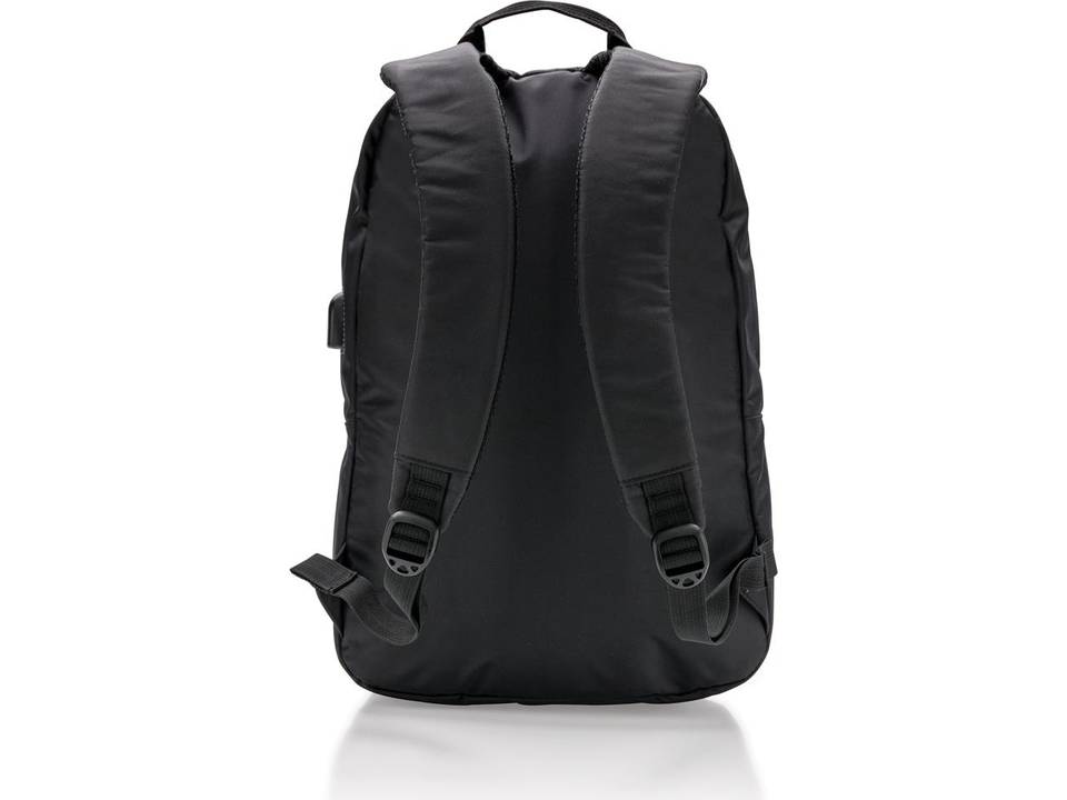 Power USB laptop backpack 1